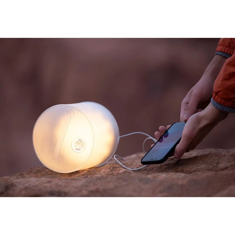 MPOWERD Luci® Base Solar Inflatable Lantern & Power Bank 3 MPOWERD Luci® Base Solar Inflatable Lantern & Power Bank - Image 3